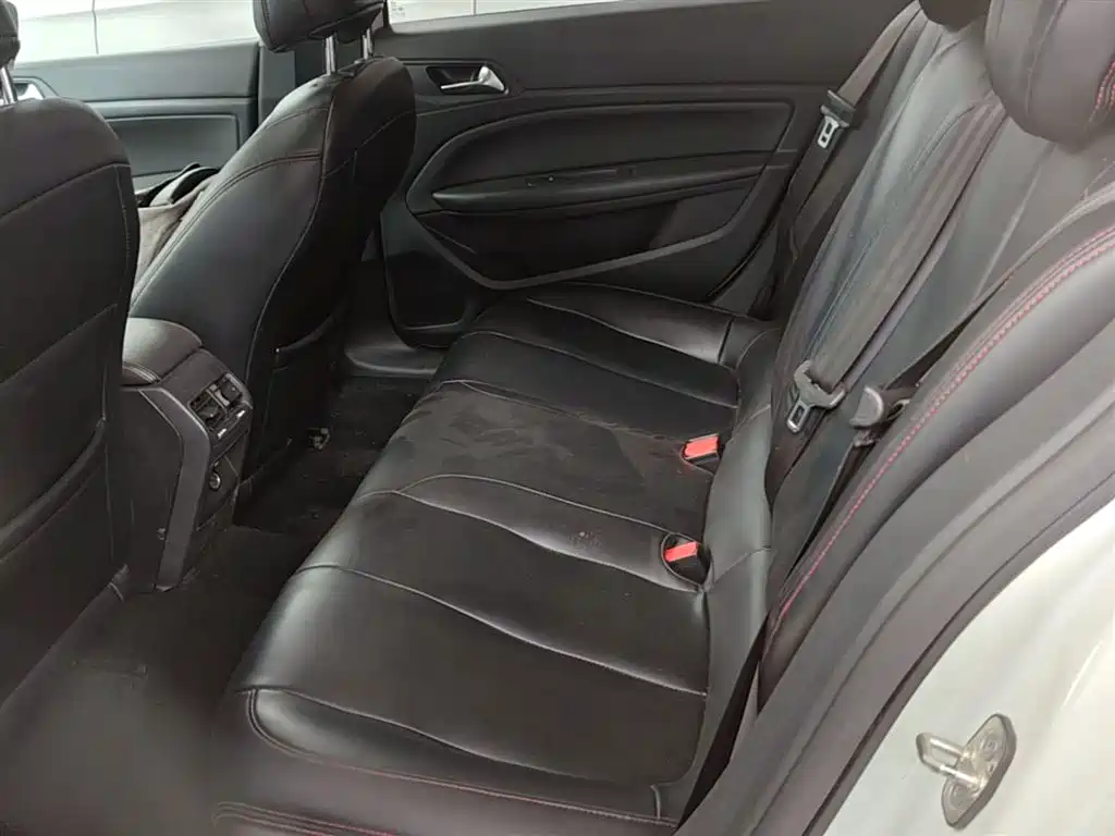 Peugeot 408 2018 Facelift 350THP Automatic Luxury фото 17