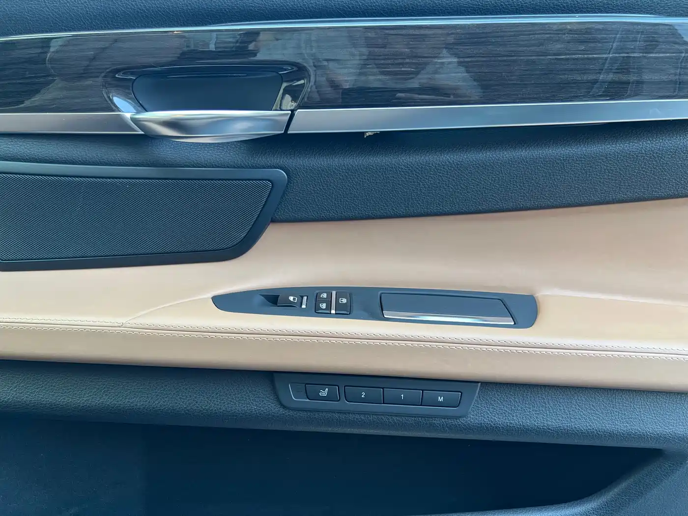 Photo 23 - BMW 7 Series