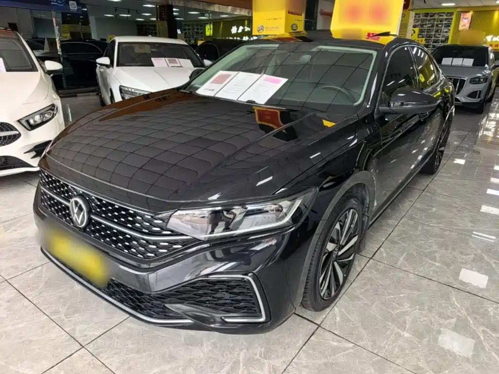 Фото 2 - Volkswagen Passat