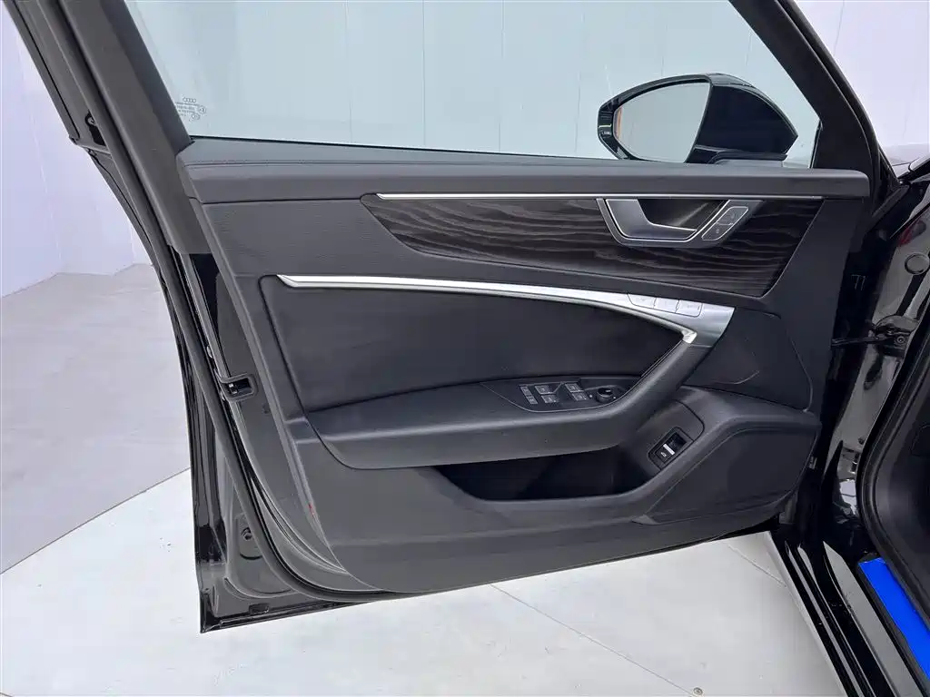 Audi A6L 2024 45 TFSI quattro Premium Dynamic фото 17