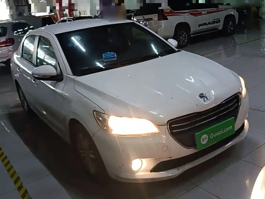 Peugeot 301 2015 2014 1.6L Manual Comfort Edition