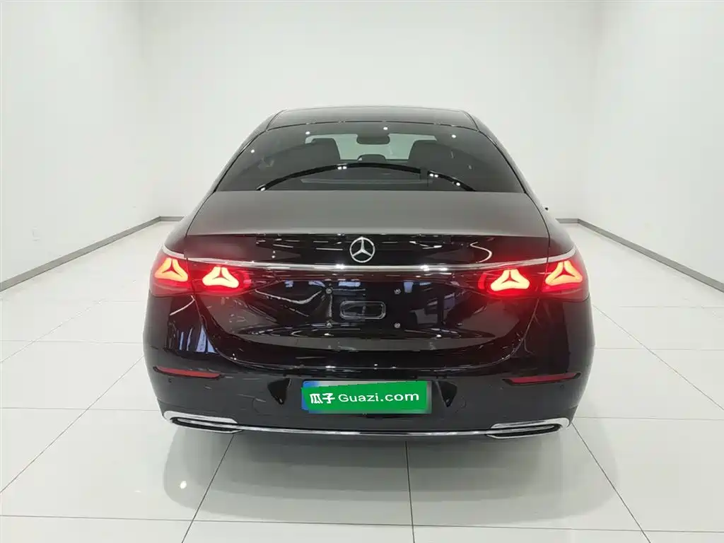 Mercedes-Benz E-Class 2024 E 300 L Fashion фото 4