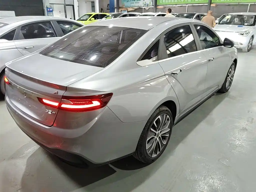 Фото 7 - Geely Geometry A