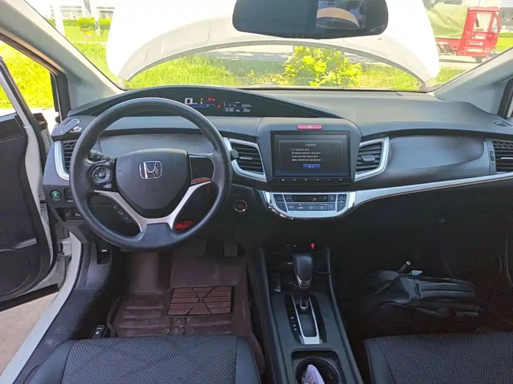 Honda Jade 2016 2016 1.8L Automatic Comfort Elite Version 5-seater
