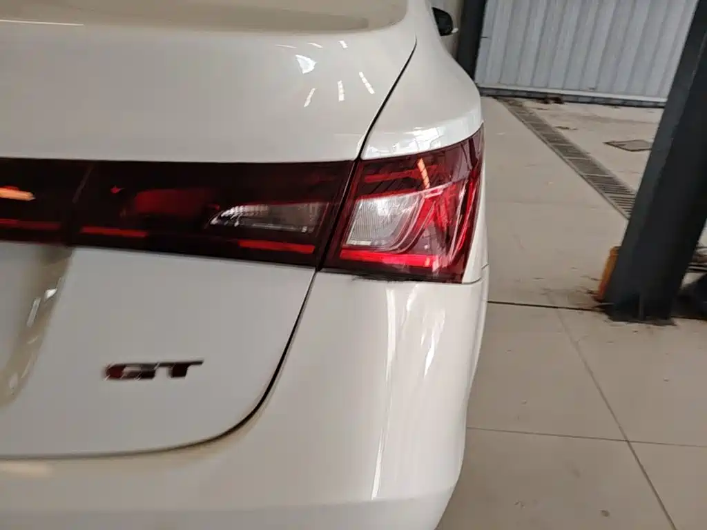 MG GT 2017 2016 Model 1.5L Automatic Premium Luxury Edition