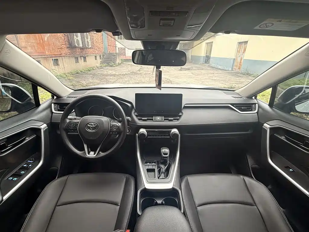 Toyota RAV4 Rongfang 2023 2.0L CVT 2WD Urban Edition фото 17