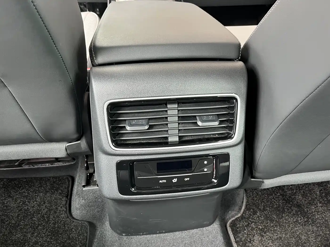 Volkswagen Talagon 2023 380TSI 4WD R-Line Touring Edition фото 5