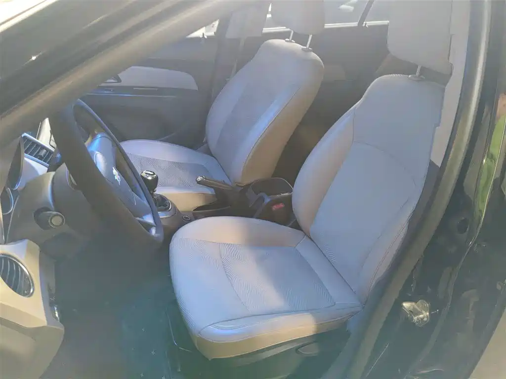 Chevrolet Cruze 2015 1.5L Classic SL MT фото 11