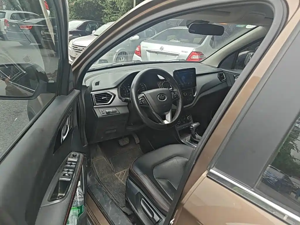 FAW Senya R7 2017 2017 Model 1.6L Automatic Smart