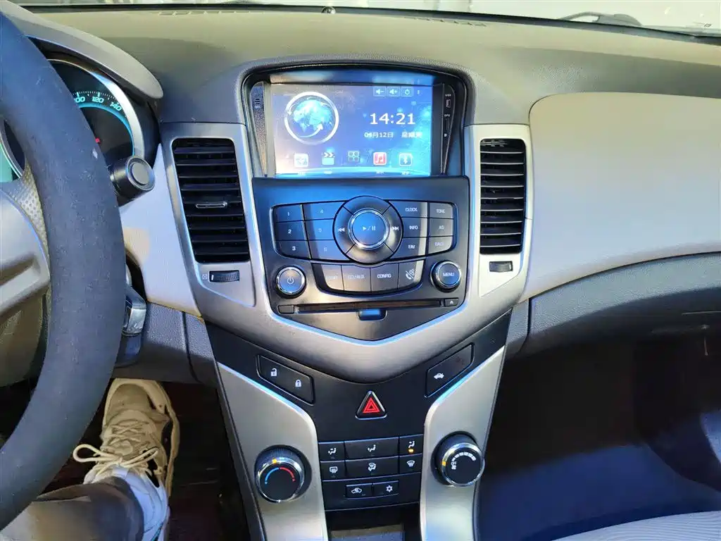 Chevrolet Cruze 2015 1.5L Classic SL MT фото 9
