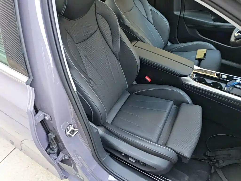 Фото 25 - Volkswagen Passat