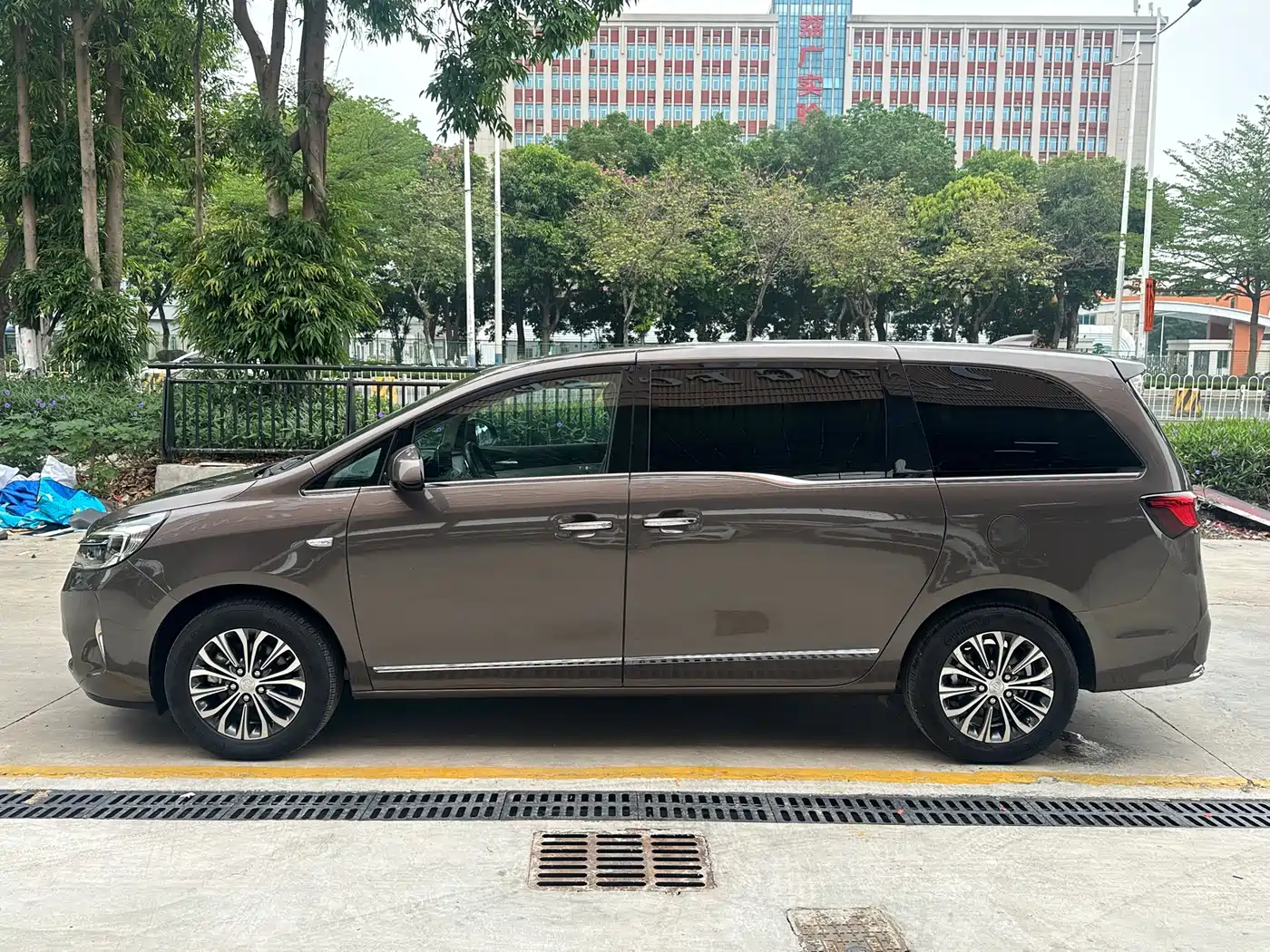 Buick GL8 2021 Land Business Class 652T Luxury фото 23