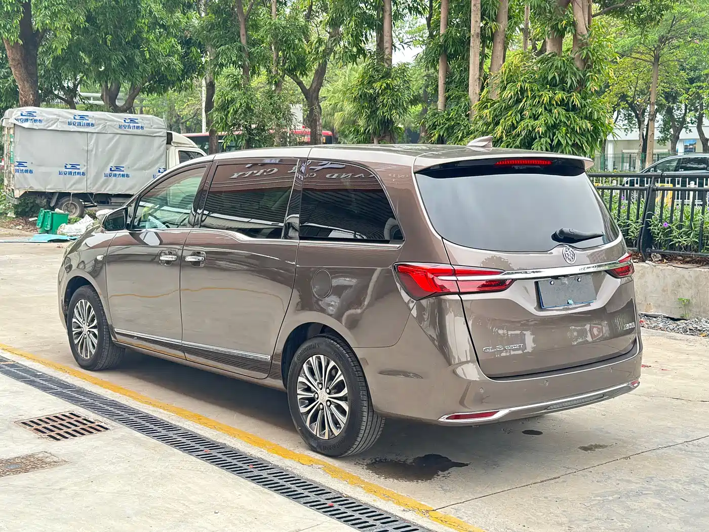 Buick GL8 2021 Land Business Class 652T Luxury фото 26