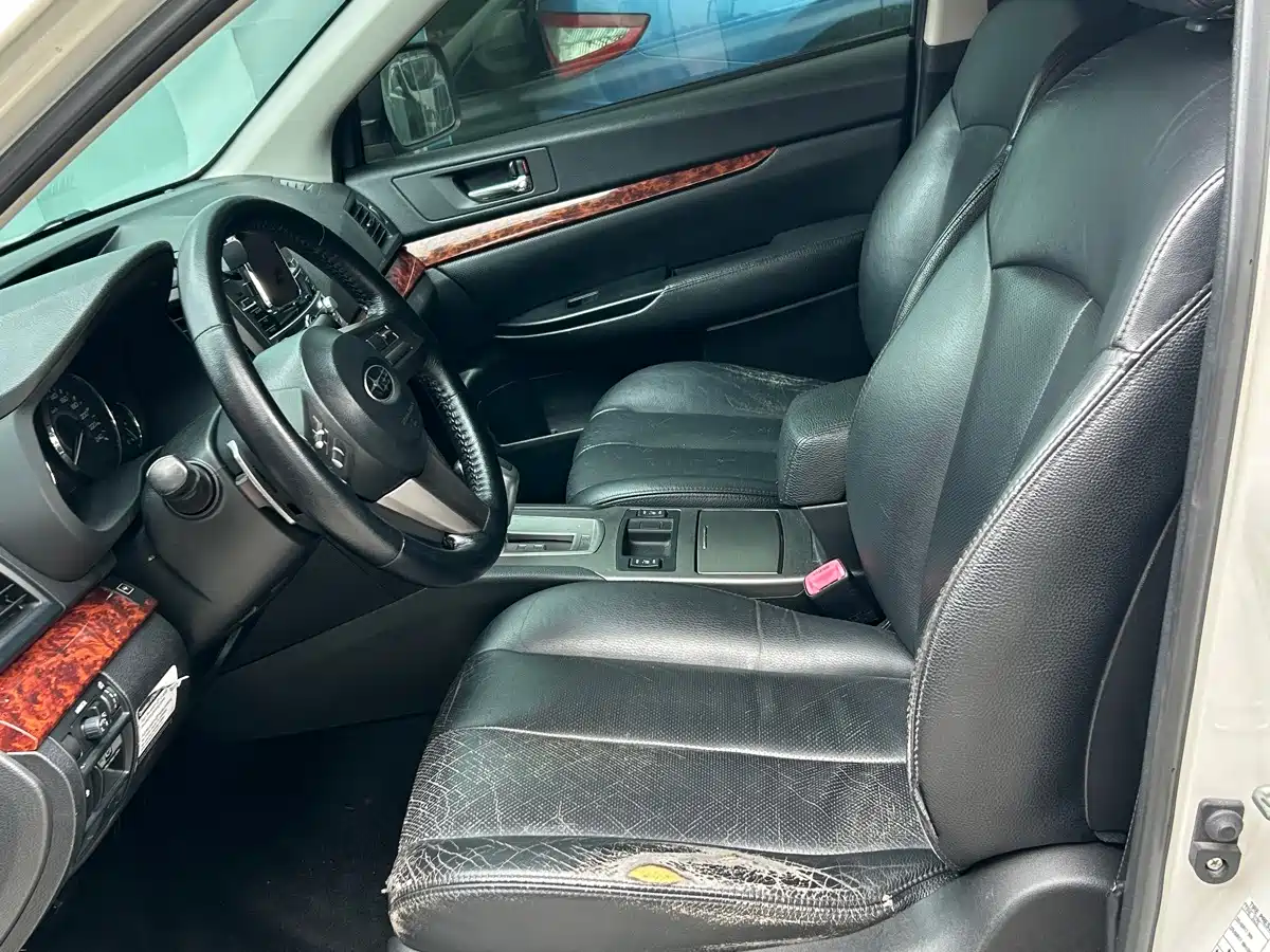 Subaru Outback 2010 2010 2.5i Luxury
