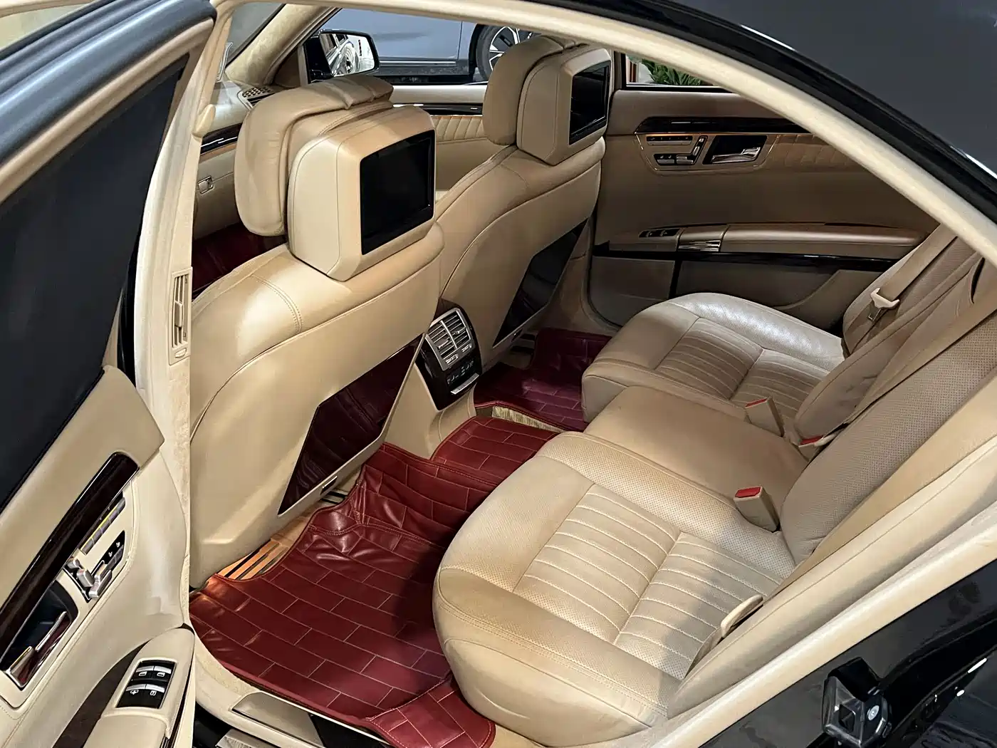 Mercedes-Benz S-Class 2010 S 600 L фото 13