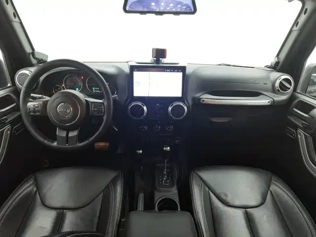 Jeep Wrangler 2015 3.6L Rubicon 4-Door Comfort Edition — фото 5