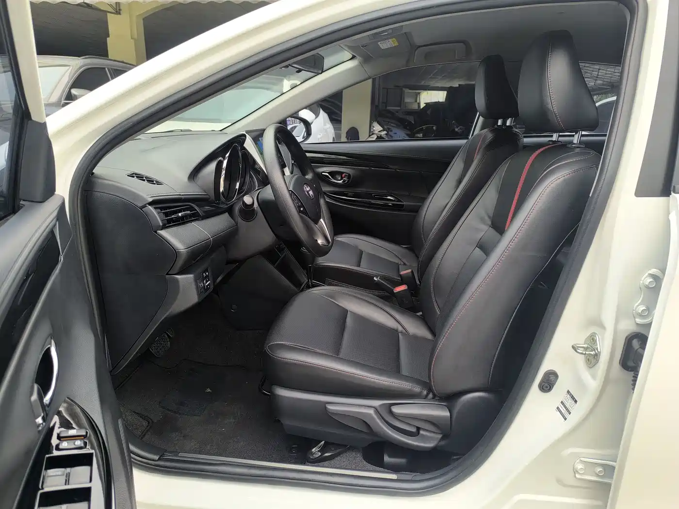 Toyota YARiS L Zhi Xuan 2022 Zhi Xuan X 1.5L CVT Luxury PLUS Edition фото 10