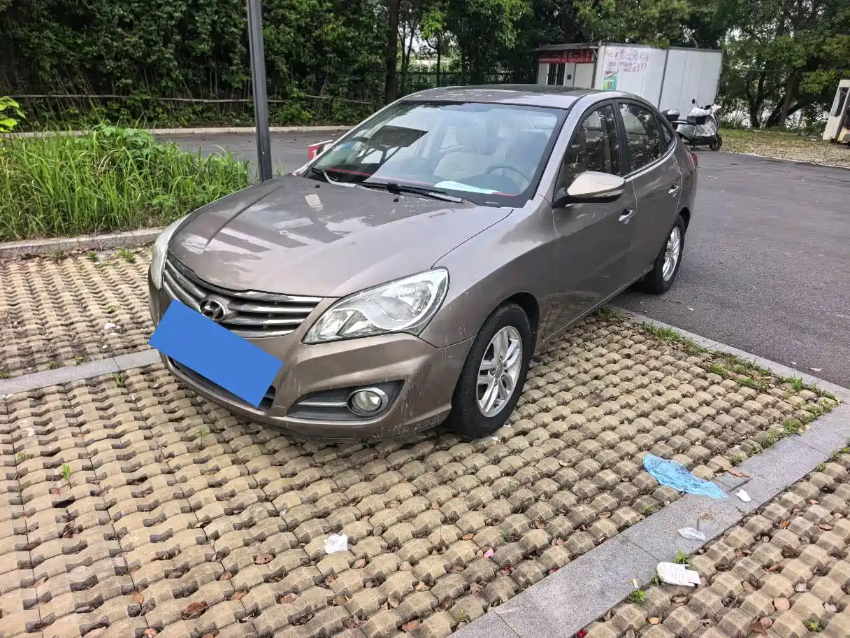 Hyundai Elantra 2011 1.6L Automatic Luxury фото 2