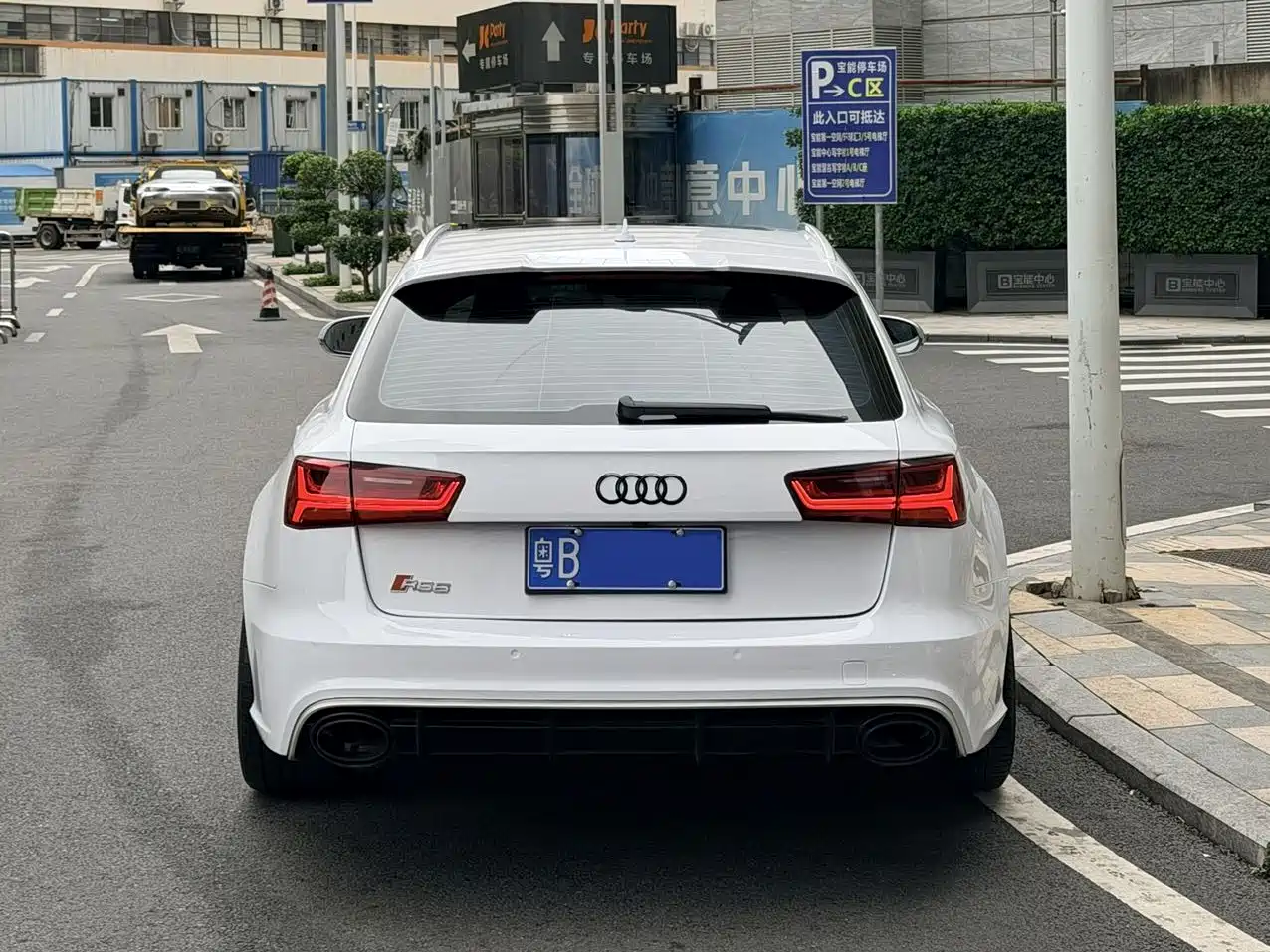 AUDI RS 6