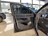 Фото 7 - Hongqi HS3