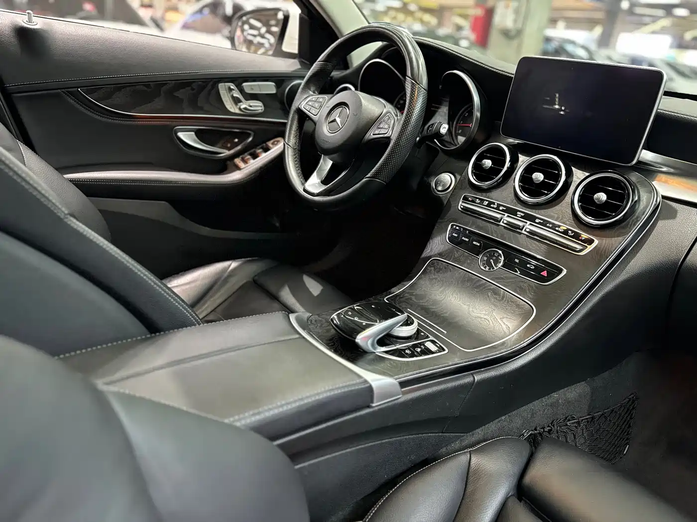 Mercedes-Benz C-Class 2015 C 300 L Sport фото 16