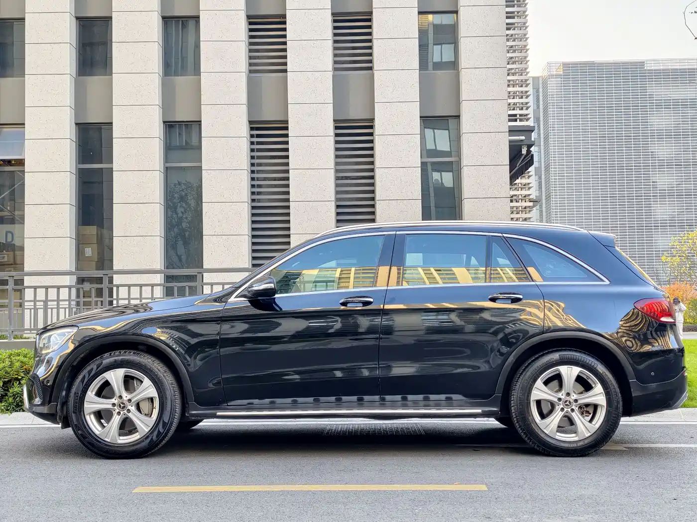 Mercedes-Benz GLC 2020 Facelift GLC 260 L 4MATIC Dynamic фото 2