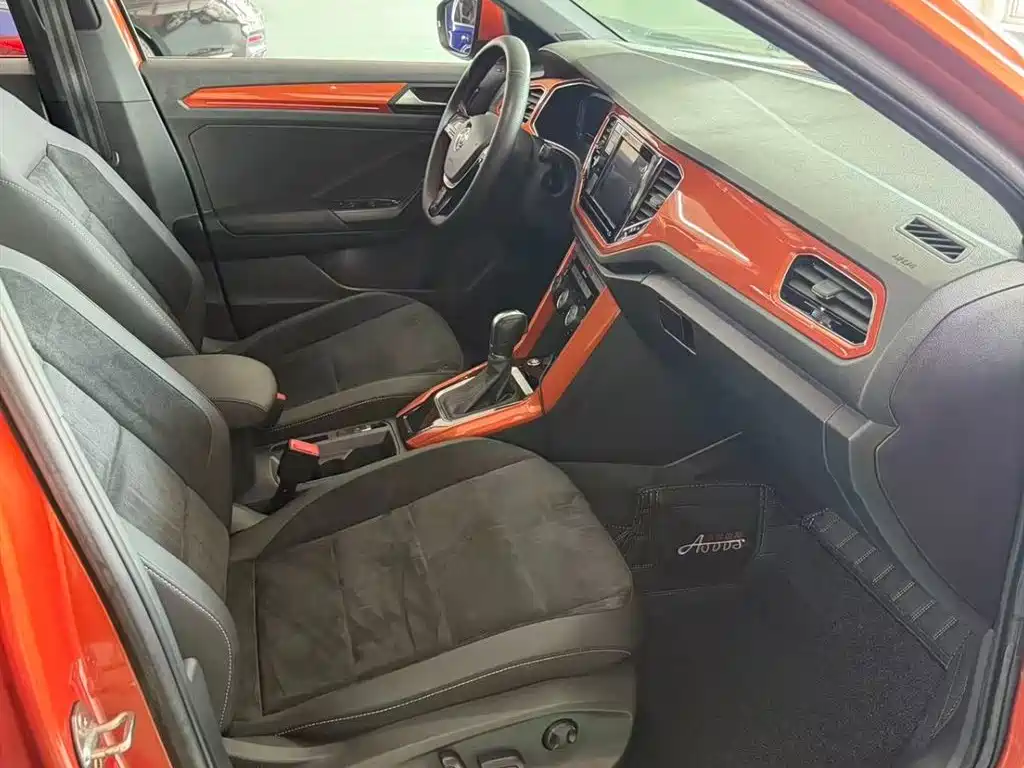 Volkswagen T-ROC 2019 280TSI DSG 2WD Luxury Type China VI фото 5