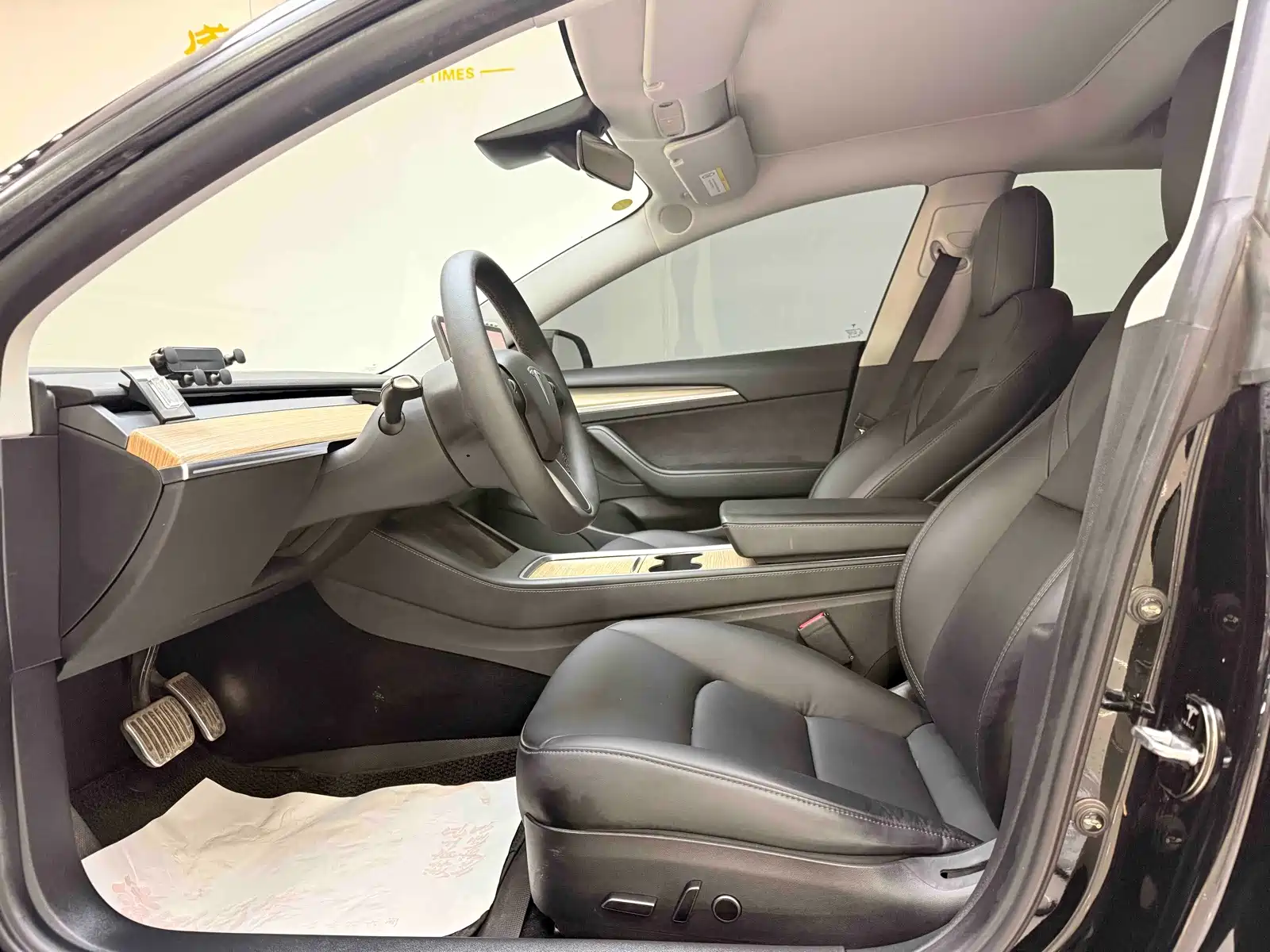 Photo 6 - Tesla Model 3