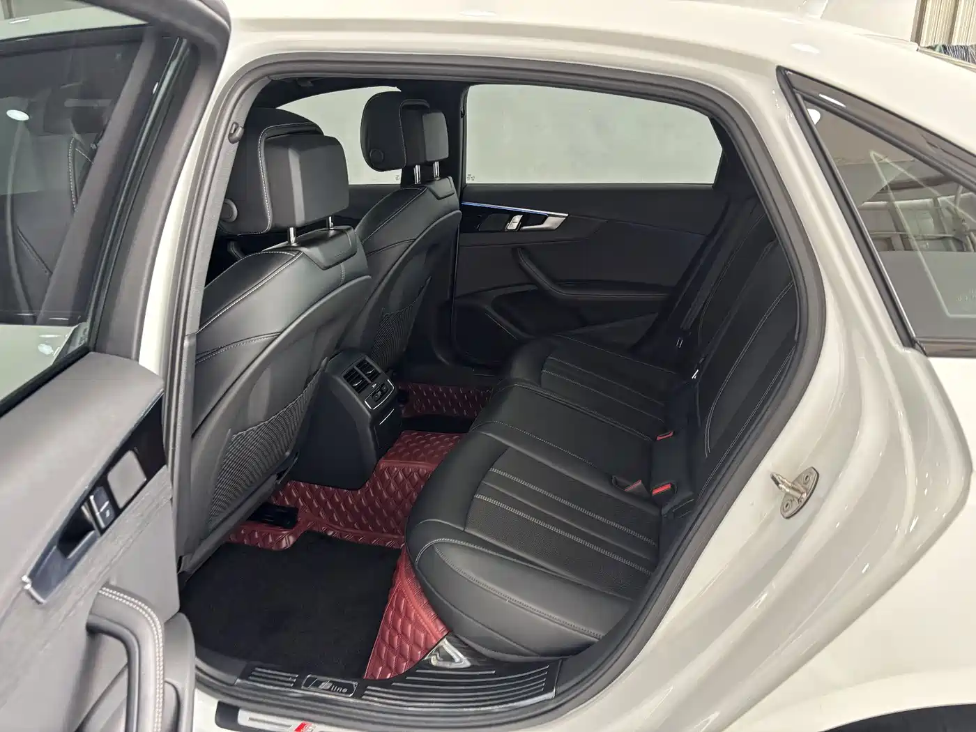 Audi A4L 2024 40 TFSI Luxury Dynamic фото 23