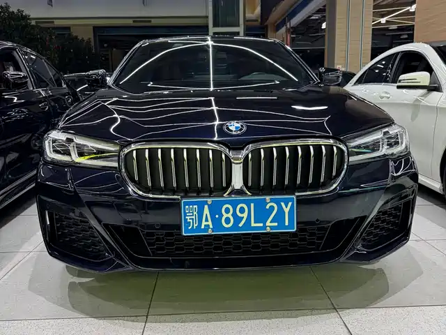 BMW 5 Series 2022 Facelift 525Li M Sport Package — фото 1