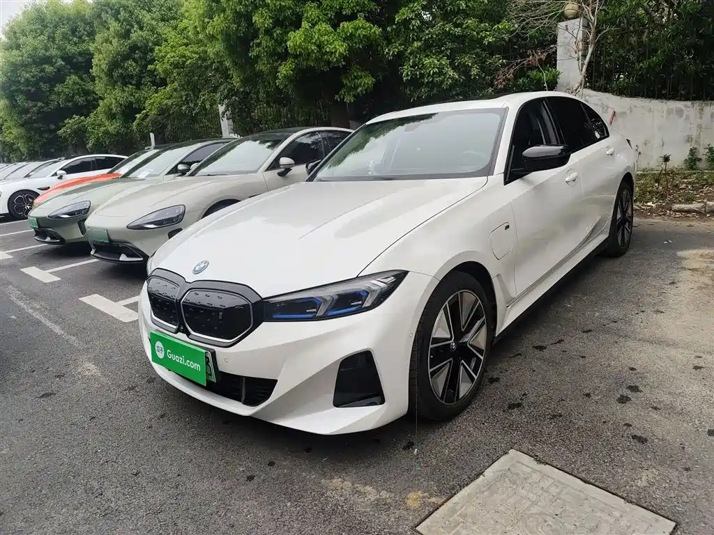 BMW i3 2023 eDrive 40 L Shadow Night Sport Package фото 2