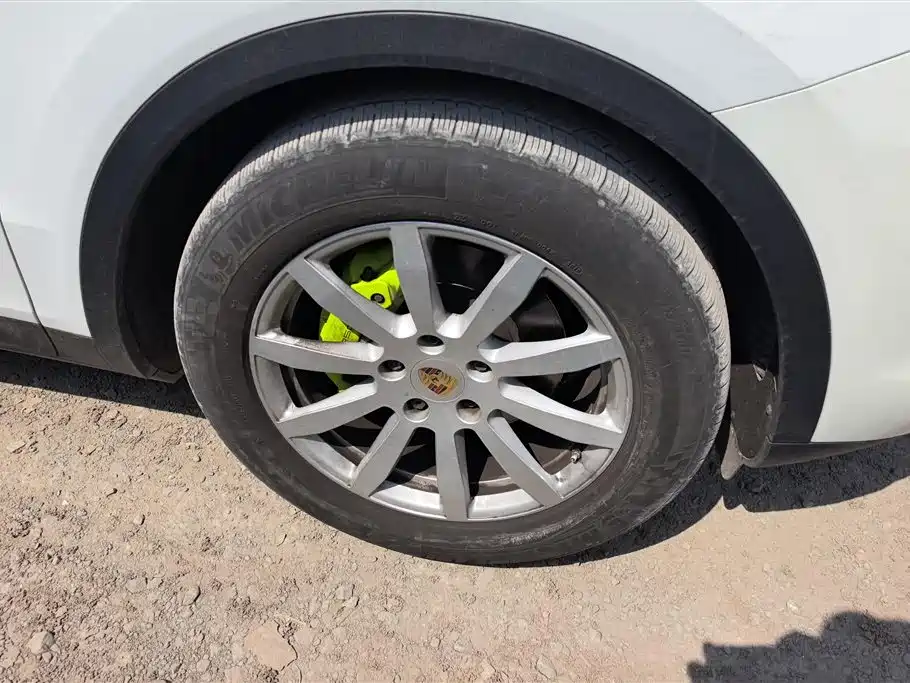 PORSCHE CAYENNE NEW ENERGY