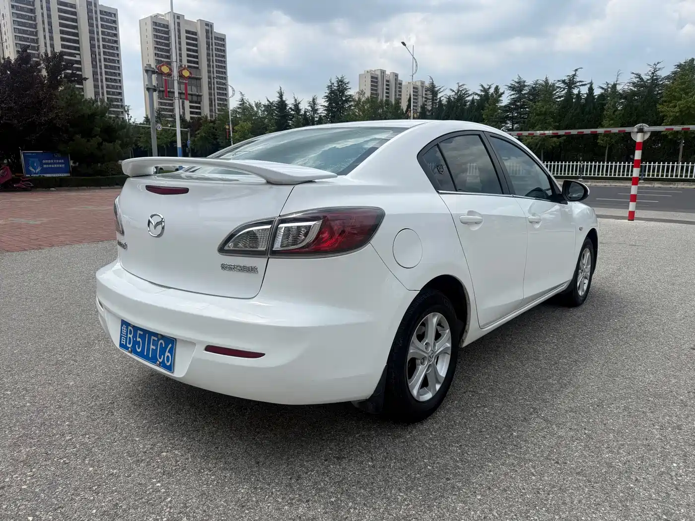 Mazda Mazda3 Axela 2012 2011 Sedan 1.6L Automatic Elite