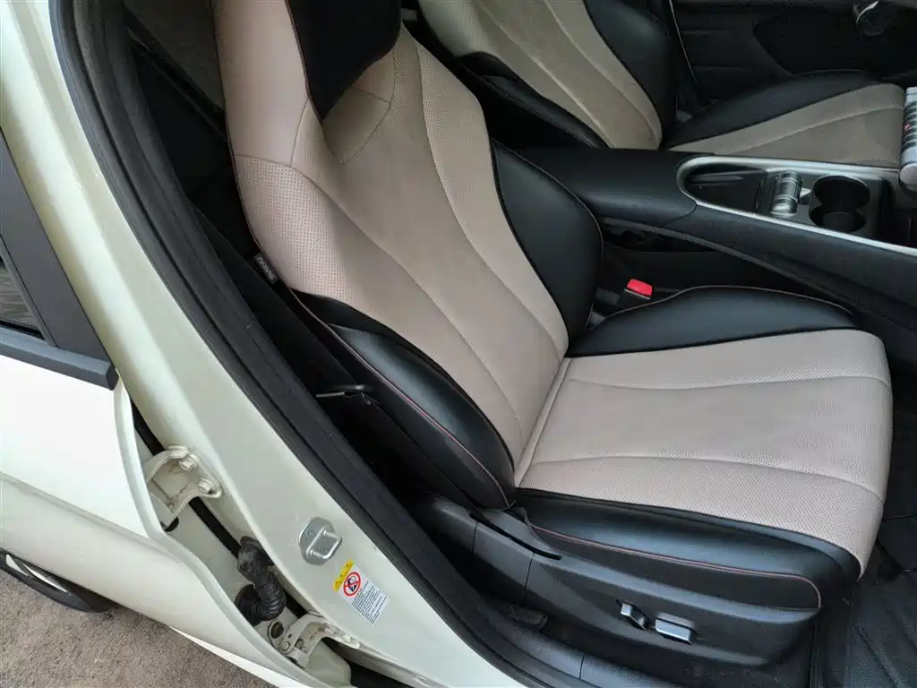 BYD Dolphin 2024 Glory Edition 420km Fashion Edition фото 24