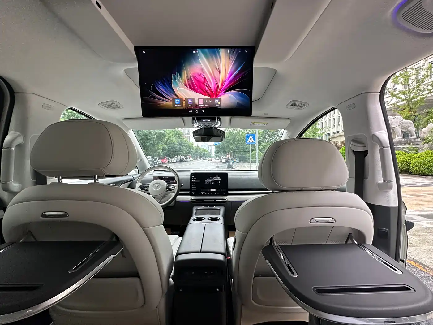 Voyah Auto Voyah Dreamer 2025 PHEV AWD Flagship Qian Kun Edition фото 15