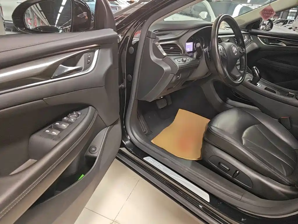 BUICK LACROSSE
