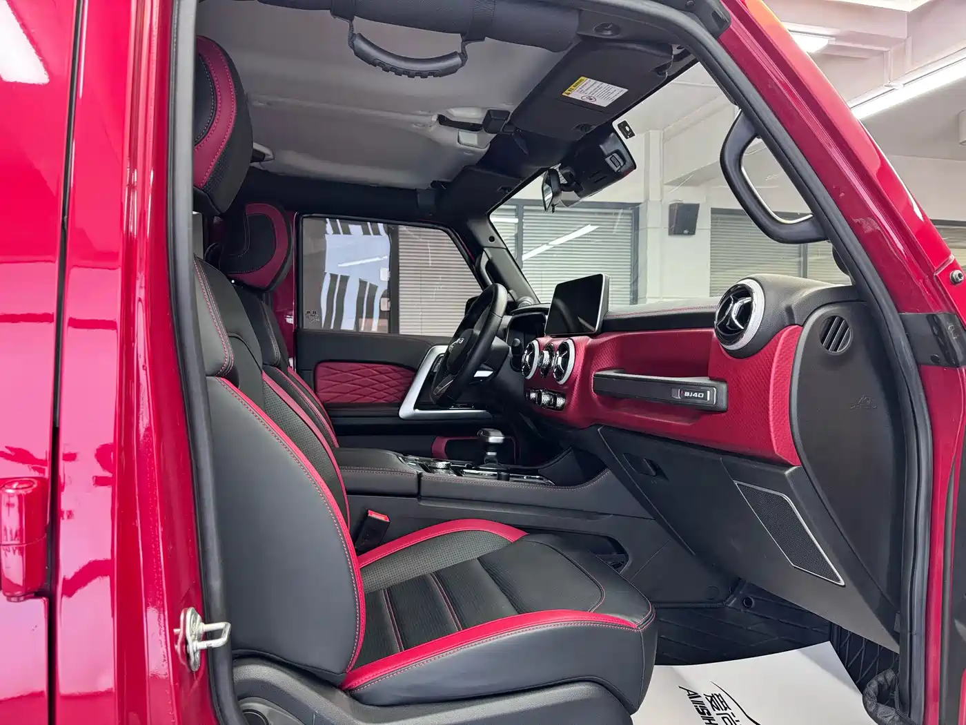 BAIC ORV Beijing Offroad BJ40 2023 2.0T Auto 4WD Urban Hunter Knight Edition фото 10