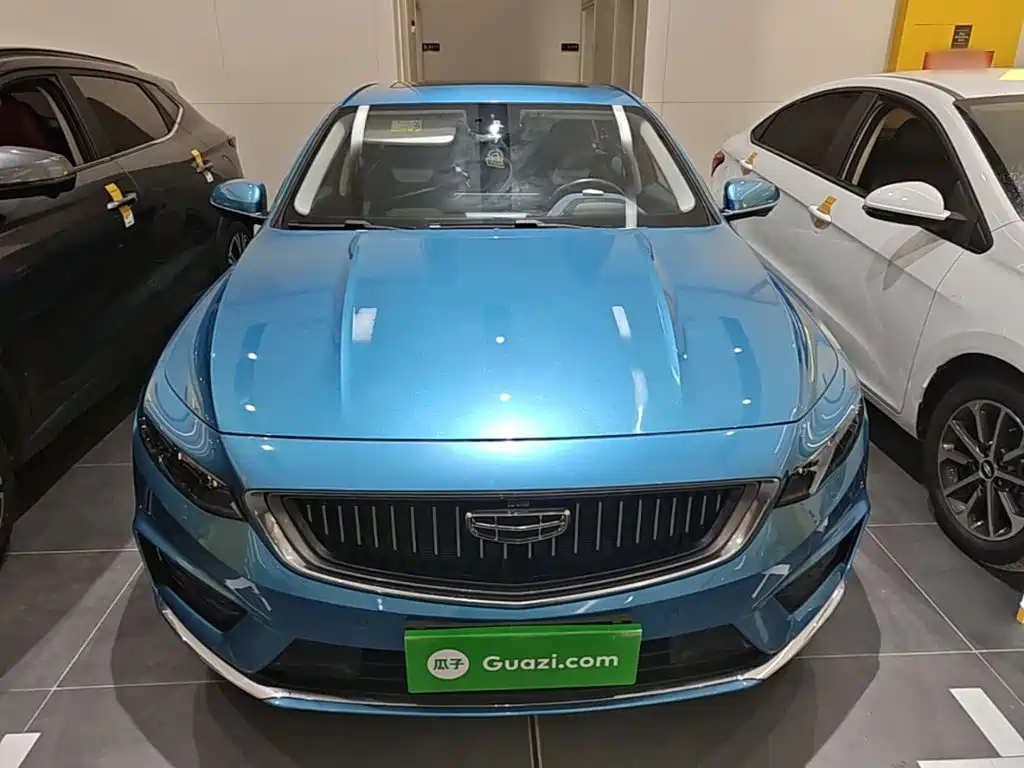 Фото 3 - Geely Preface