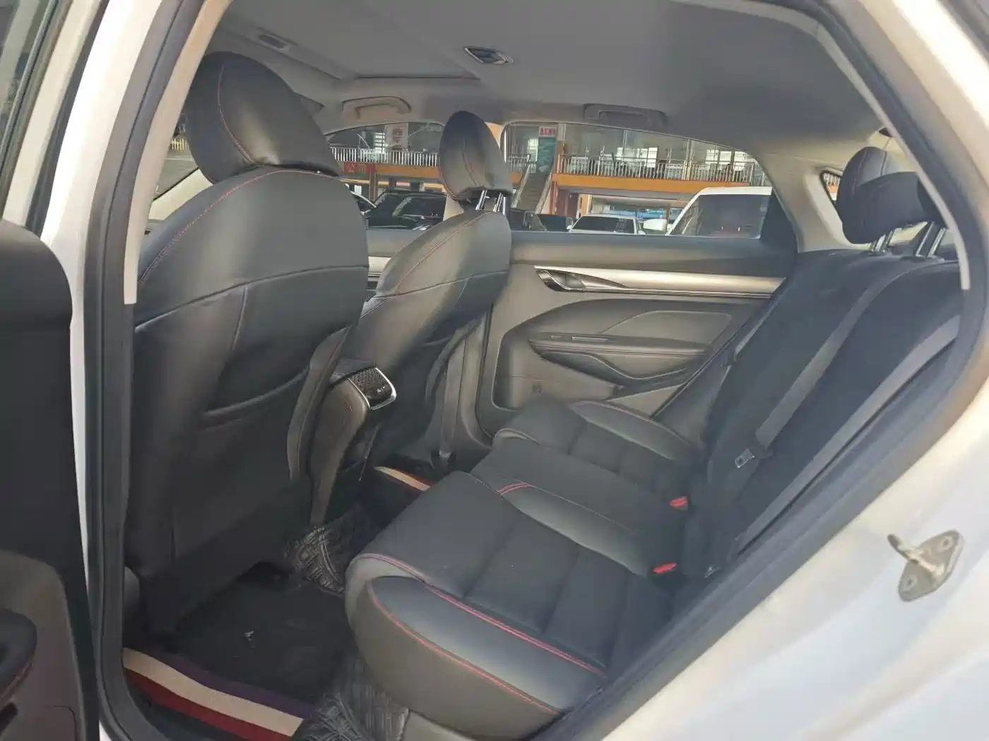 Photo 13 - Geely Binrui