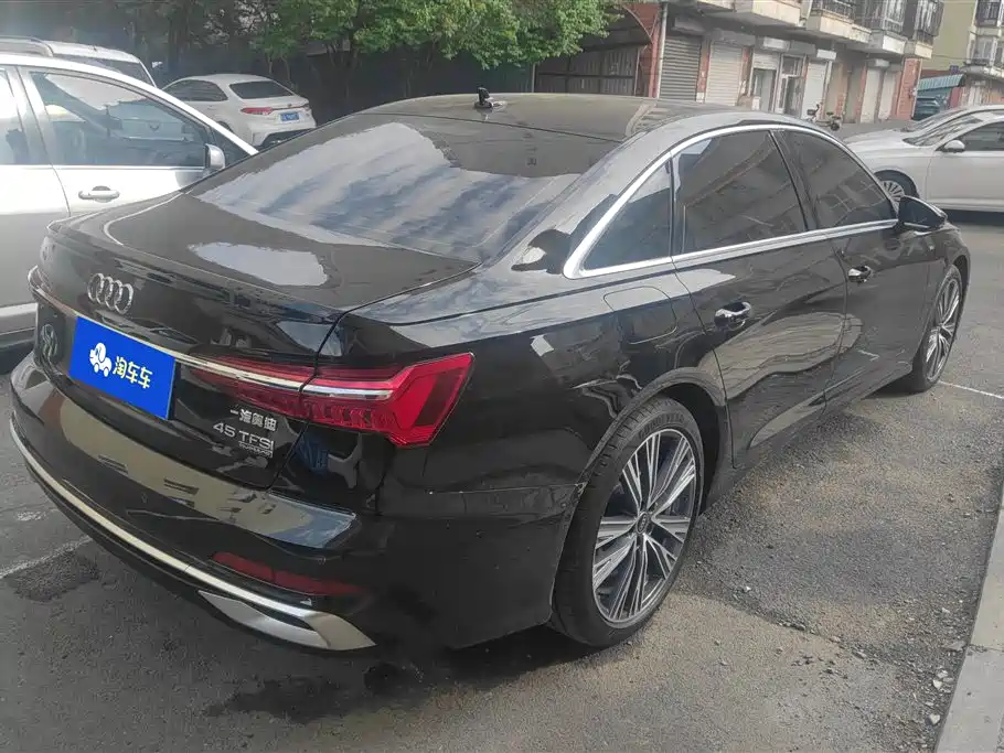 Audi A6L 2024 45 TFSI quattro Premium Dynamic фото 3
