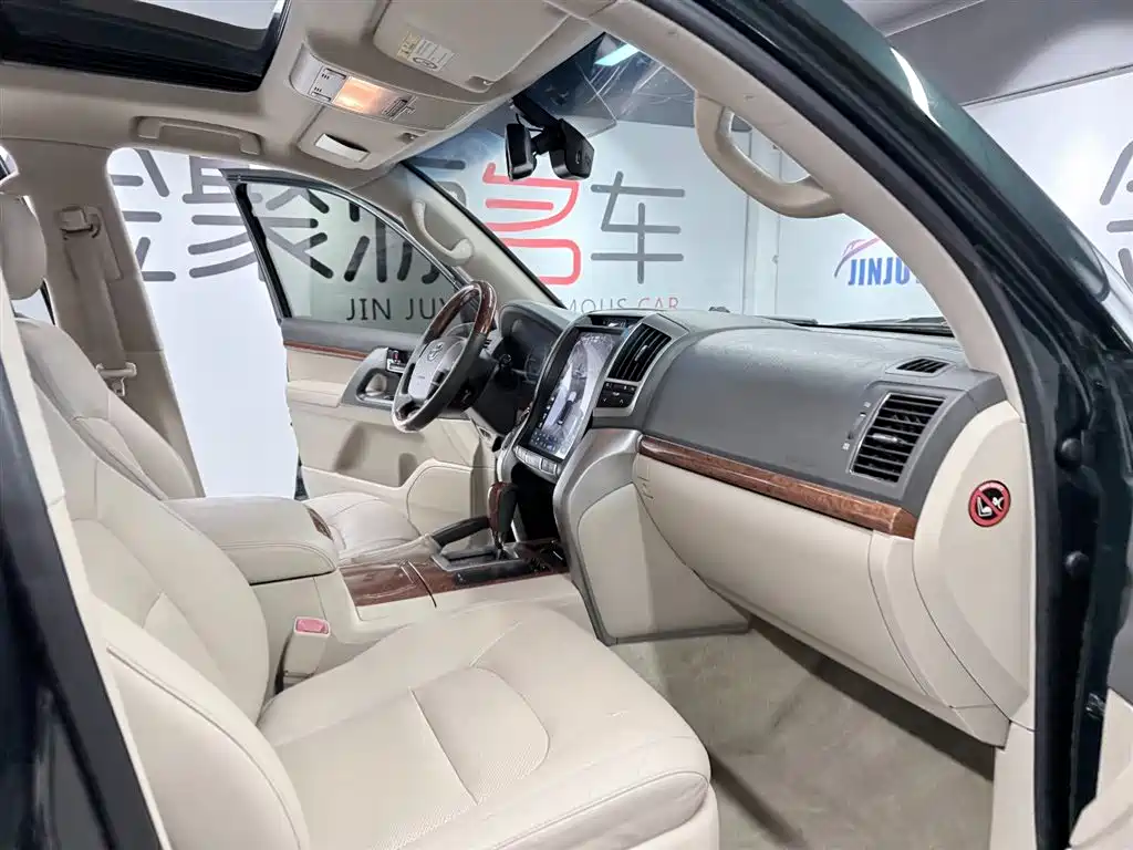 Toyota Land Cruiser 2012 4.0L Automatic GX-R фото 17