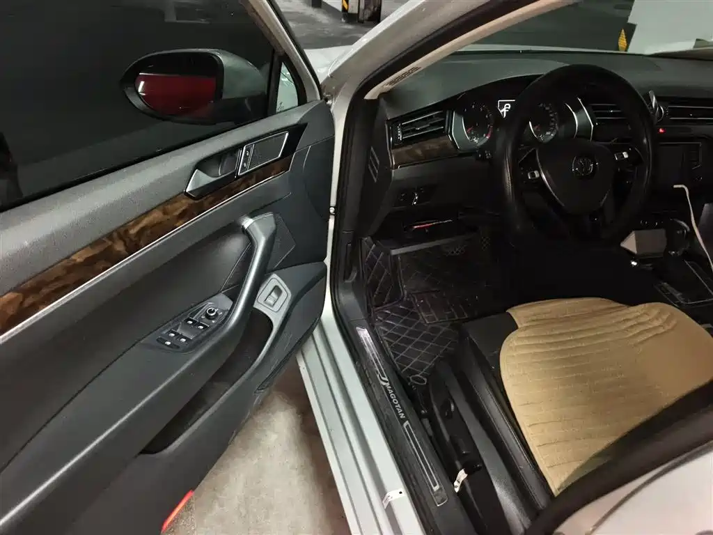 Volkswagen Magotan 2017 330TSI DSG Luxury фото 14