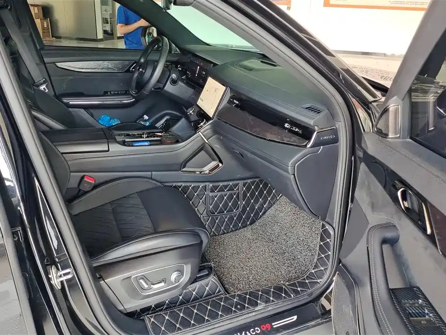 Lynk & Co 09 EM-P 2021 2.0T PHEV Halo 6-seater фото 8