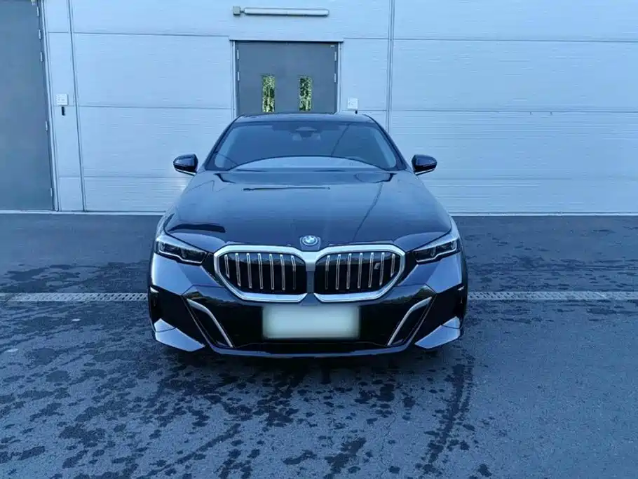 BMW i5 2026 2025 eDrive 35L M Sport Package