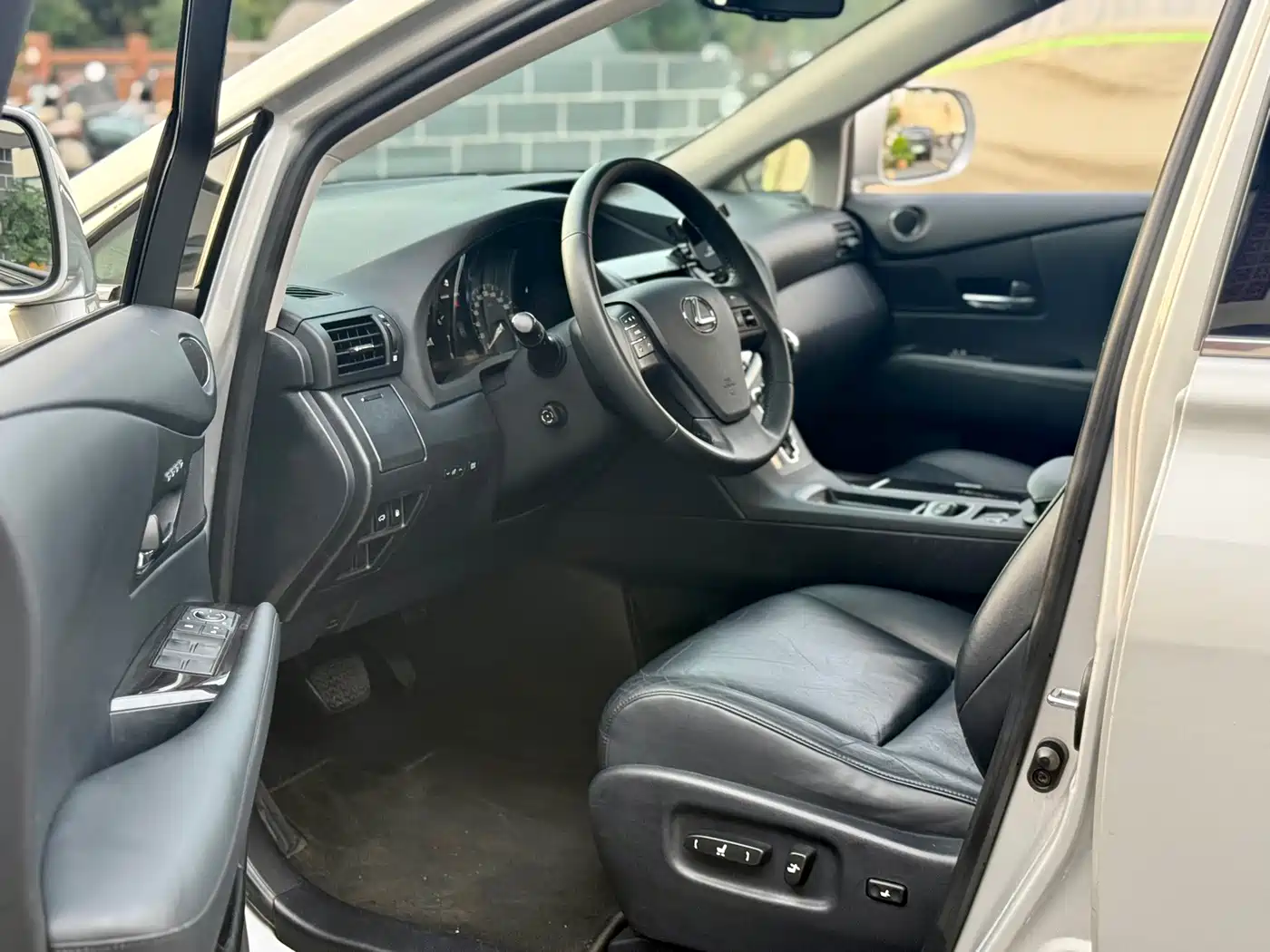 Фото 8 - Lexus RX Classic