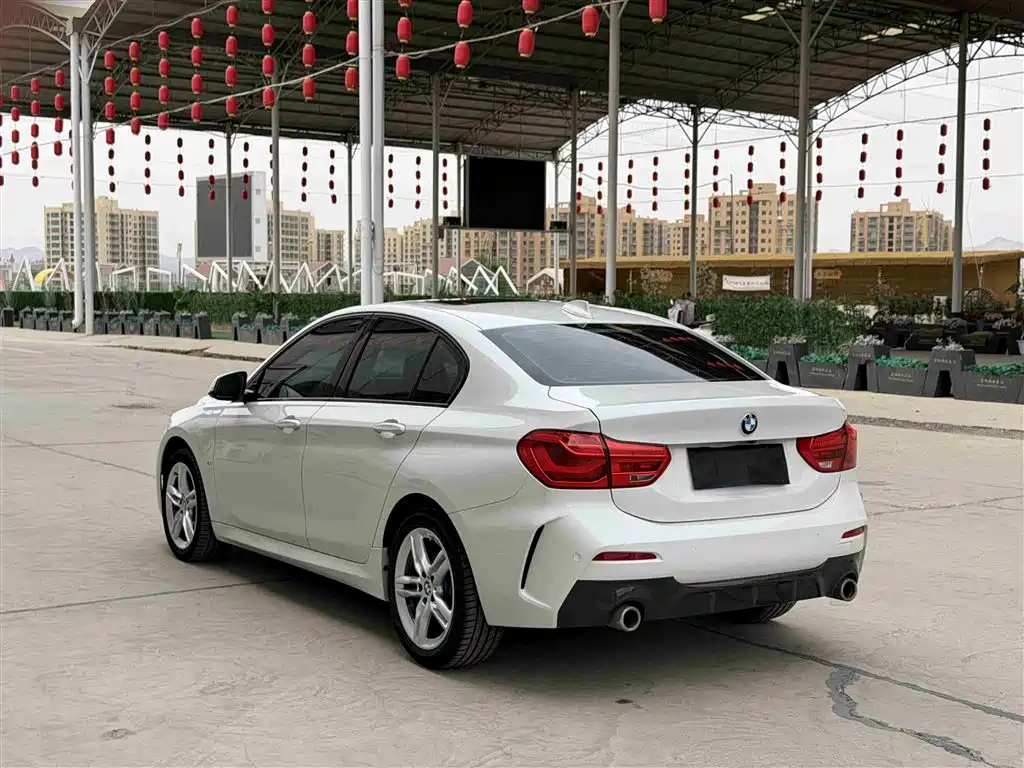 BMW 1 Series 2020 Model 120i M Sport Package фото 6