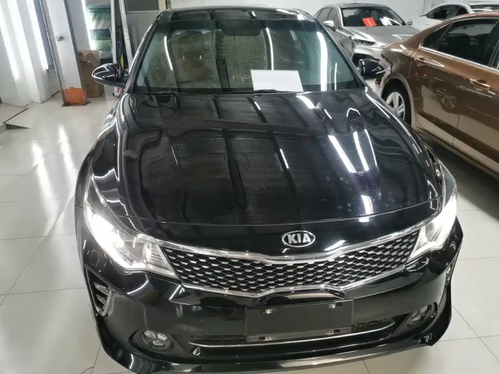 Photo 3 - Kia K5