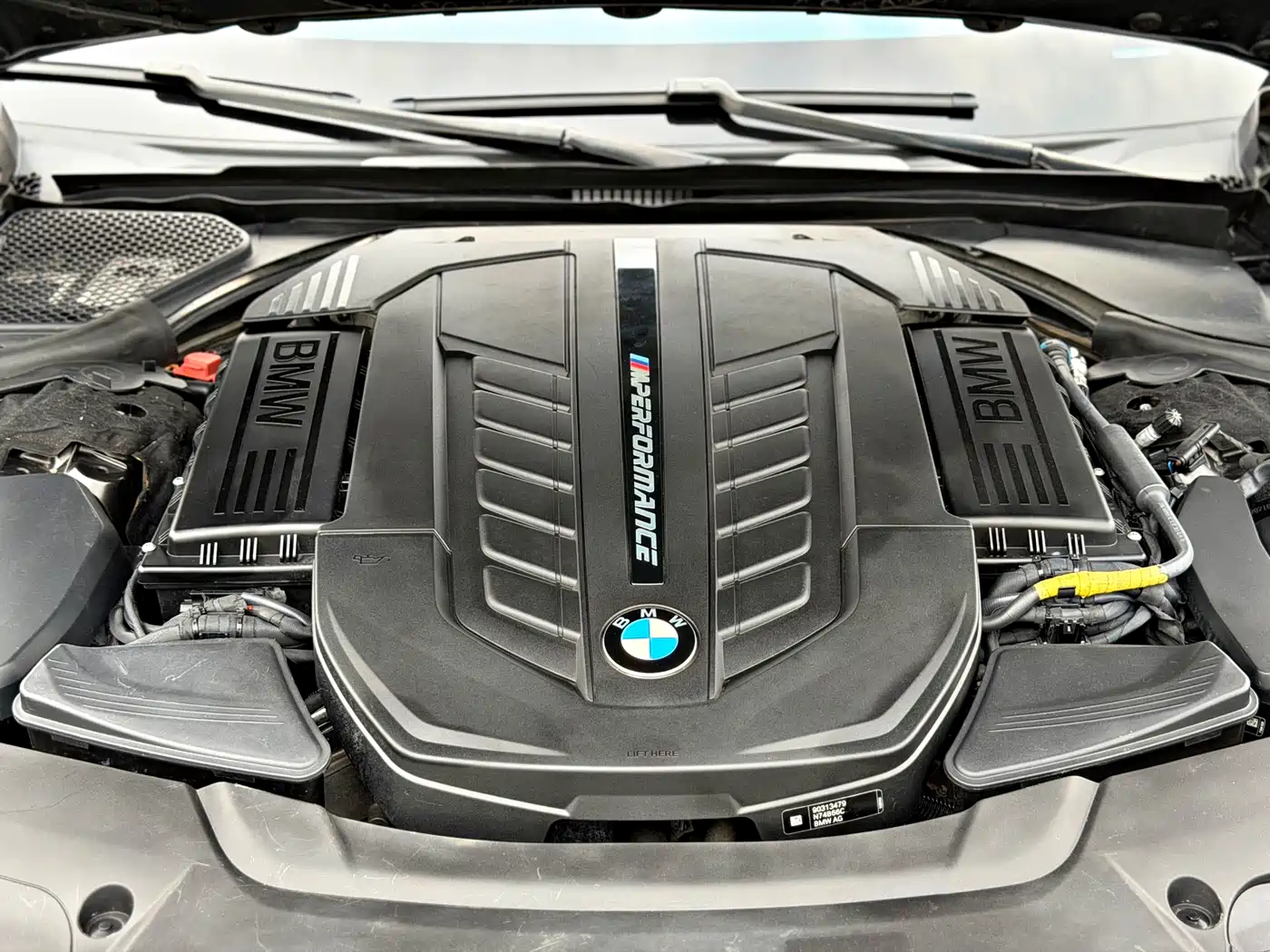 BMW 7 Series 2019 M760Li xDrive V12 Sport Package фото 16