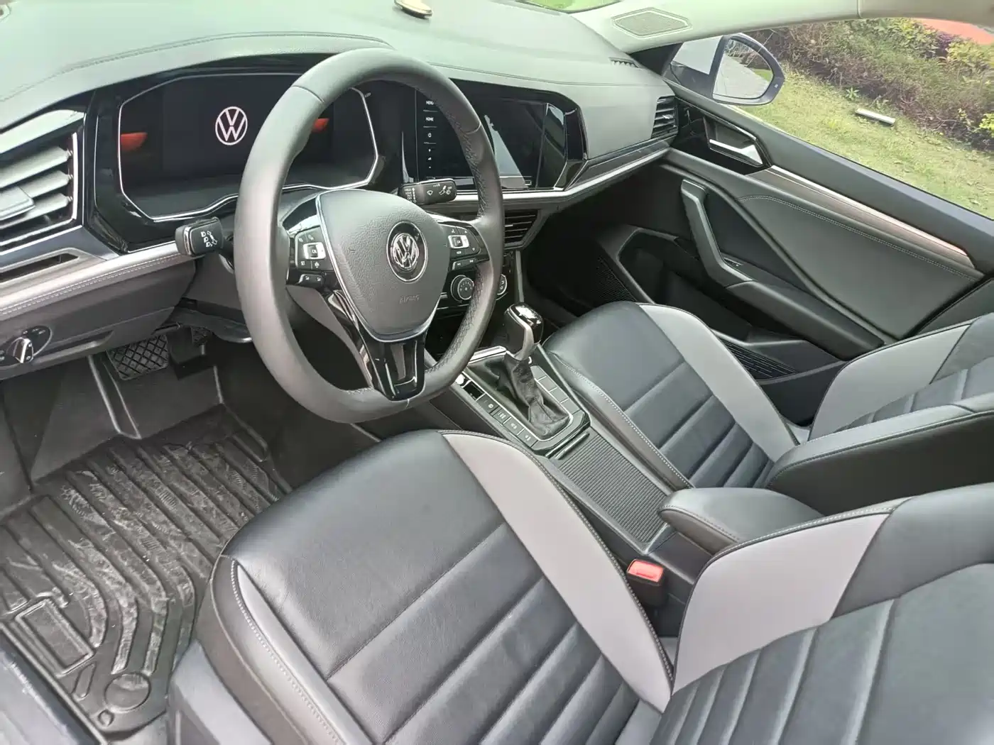 Volkswagen Sagitar 2022 280TSI DSG Surpassing Edition фото 4