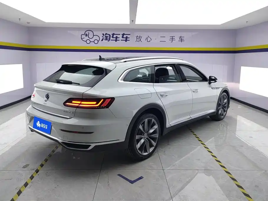 Volkswagen FAW-Volkswagen CC 2024 Shooting Brake 380TSI Hunter Edition фото 3